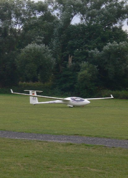 Rainer Reubelt startet zum Wertungsflug